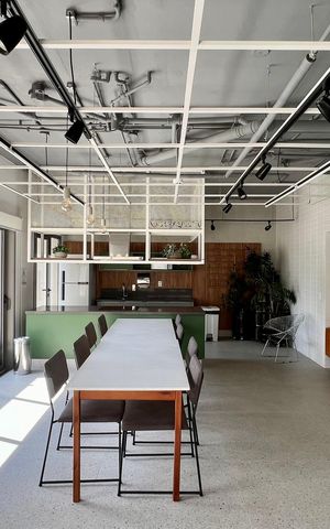 Studio para alugar com 28m², 1 quarto e sem vaga Studio para alugar com 28m², 1 quarto e sem vagaSalão de Festas