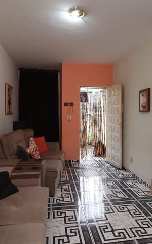 Casa à venda com 150m², 2 quartos e 2 vagasSala