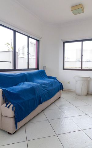 Apartamento à venda com 219m², 4 quartos e 3 vagas Apartamento à venda com 219m², 4 quartos e 3 vagasCobertura - Sala 2