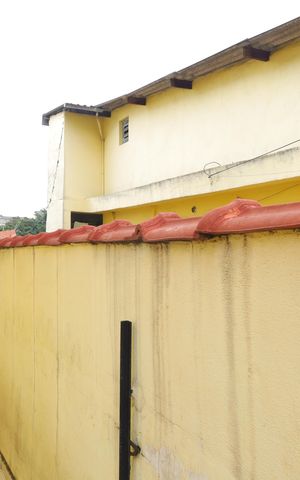 Casa à venda com 340m², 1 quarto e 2 vagasCorredor externo