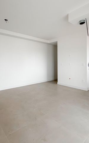 Apartamento à venda com 83m², 2 quartos e 1 vaga Apartamento à venda com 83m², 2 quartos e 1 vagaSala