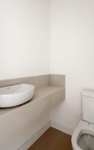 Apartamento à venda com 83m², 2 quartos e 1 vaga Apartamento à venda com 83m², 2 quartos e 1 vagaLavabo