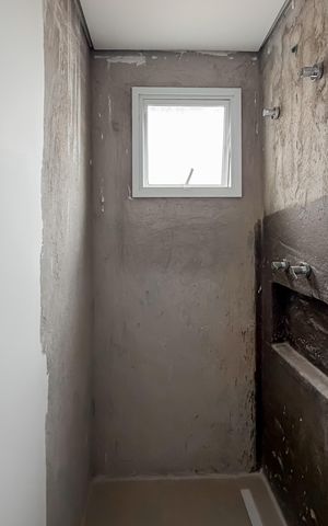 Apartamento à venda com 83m², 2 quartos e 1 vaga Apartamento à venda com 83m², 2 quartos e 1 vagaBanheiro da Suíte 1