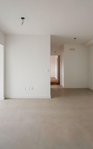 Apartamento à venda com 83m², 2 quartos e 1 vaga Apartamento à venda com 83m², 2 quartos e 1 vagaSala