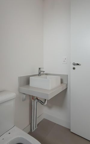 Apartamento à venda com 83m², 2 quartos e 1 vaga Apartamento à venda com 83m², 2 quartos e 1 vagaBanheiro da Suíte 1