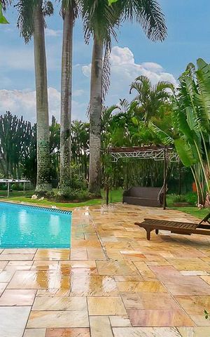 Casa à venda com 578m², 4 quartos e 4 vagas
