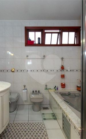 Casa à venda com 578m², 4 quartos e 4 vagas