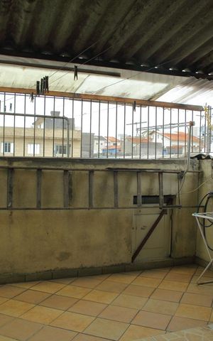 Casa à venda com 250m², 2 quartos e 1 vagaÁrea de Serviço