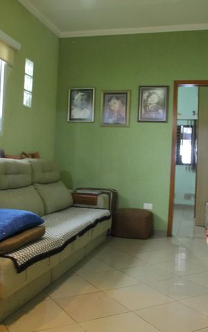 Casa à venda com 250m², 2 quartos e 1 vagaSala