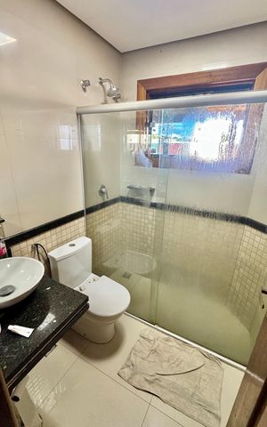 Casa de condomínio à venda com 260m², 4 quartos e 6 vagas Casa de condomínio à venda com 260m², 4 quartos e 6 vagasBanheiro