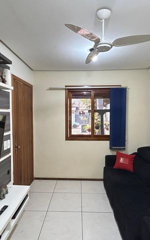 Casa à venda com 60m², 2 quartos e 2 vagas Casa à venda com 60m², 2 quartos e 2 vagasSala