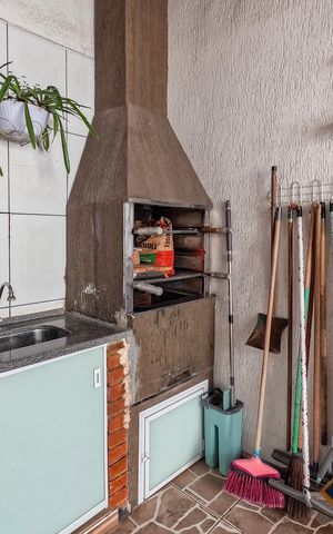 Casa para alugar com 180m², 2 quartos e 1 vagaÁrea de Serviço