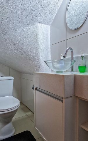 Casa para alugar com 180m², 2 quartos e 1 vagaLavabo