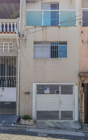Casa para alugar com 180m², 2 quartos e 1 vagaFachada