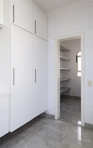 Apartamento à venda com 280m², 4 quartos e 4 vagasÁrea de Serviço
