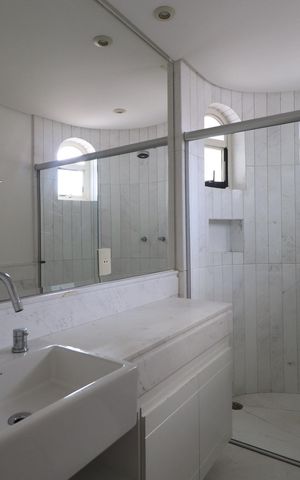 Apartamento à venda com 280m², 4 quartos e 4 vagasBanheiro da suíte