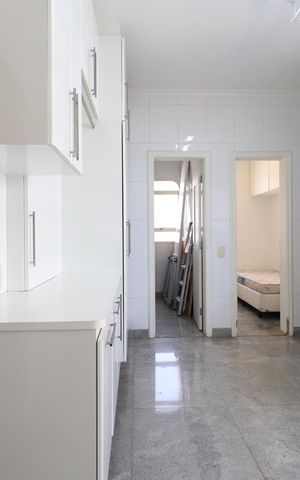 Apartamento à venda com 280m², 4 quartos e 4 vagasÁrea de Serviço