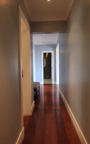 Apartamento à venda com 280m², 4 quartos e 4 vagasCorredor