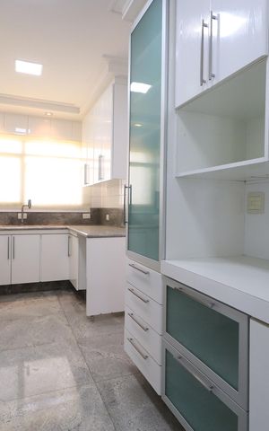 Apartamento à venda com 280m², 4 quartos e 4 vagasCozinha