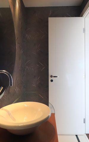 Apartamento à venda com 280m², 4 quartos e 4 vagasLavabo
