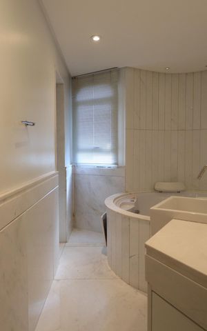 Apartamento à venda com 280m², 4 quartos e 4 vagasBanheiro da Suíte 2