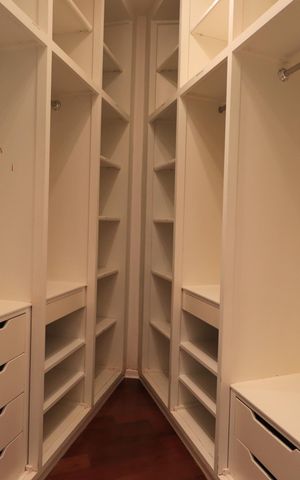 Apartamento à venda com 280m², 4 quartos e 4 vagasCloset da suíte 2