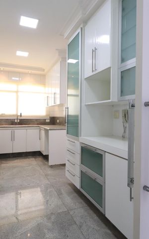 Apartamento à venda com 280m², 4 quartos e 4 vagasCozinha