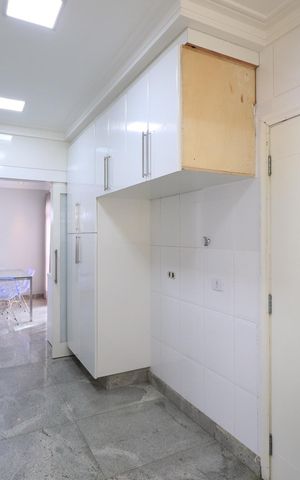 Apartamento à venda com 280m², 4 quartos e 4 vagasCozinha