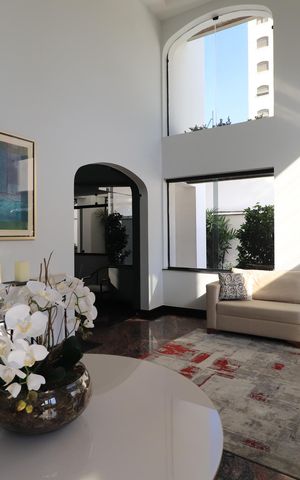 Apartamento à venda com 280m², 4 quartos e 4 vagasHall social