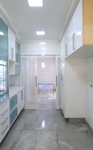 Apartamento à venda com 280m², 4 quartos e 4 vagasCozinha