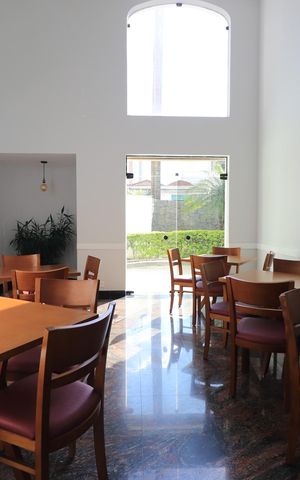 Apartamento à venda com 280m², 4 quartos e 4 vagasÁrea comum - Salão de festas