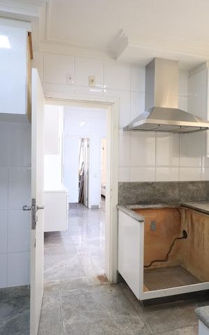 Apartamento à venda com 280m², 4 quartos e 4 vagasCozinha