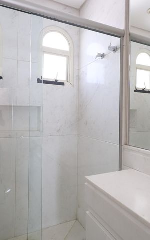 Apartamento à venda com 280m², 4 quartos e 4 vagasBanheiro Social