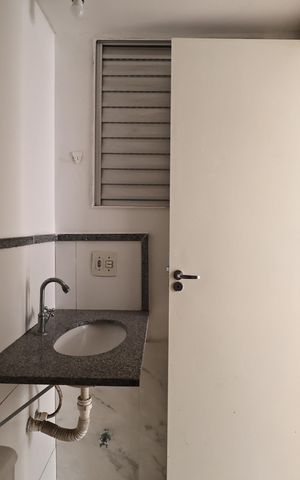 Apartamento à venda com 50m², 2 quartos e 1 vaga Apartamento à venda com 50m², 2 quartos e 1 vagaBanheiro da Suíte