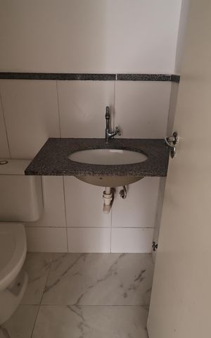 Apartamento à venda com 50m², 2 quartos e 1 vaga Apartamento à venda com 50m², 2 quartos e 1 vagaBanheiro da Suíte