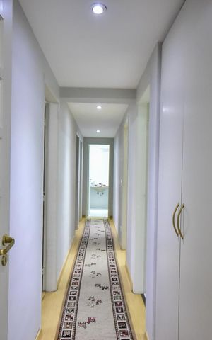 Apartamento à venda com 147m², 4 quartos e 2 vagasCorredor