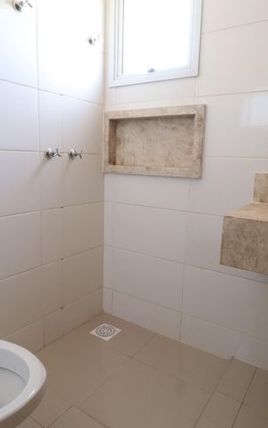Apartamento para alugar com 70m², 2 quartos e 2 vagasBanheiro Social