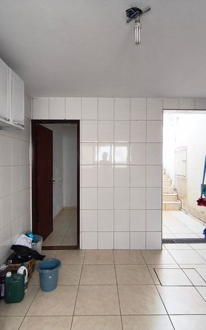 Casa à venda com 200m², 2 quartos e 4 vagas Casa à venda com 200m², 2 quartos e 4 vagasÁrea de Serviço