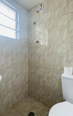 Casa à venda com 220m², 7 quartos e 2 vagas Casa à venda com 220m², 7 quartos e 2 vagasBanheiro 1