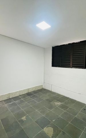 Casa à venda com 220m², 7 quartos e 2 vagas Casa à venda com 220m², 7 quartos e 2 vagasSala