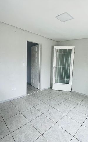 Casa à venda com 220m², 7 quartos e 2 vagas Casa à venda com 220m², 7 quartos e 2 vagasCozinha