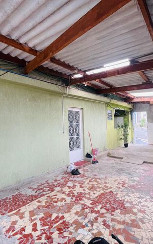Casa à venda com 220m², 7 quartos e 2 vagas Casa à venda com 220m², 7 quartos e 2 vagasQuintal