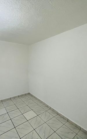 Casa à venda com 220m², 7 quartos e 2 vagas Casa à venda com 220m², 7 quartos e 2 vagasQuarto 4