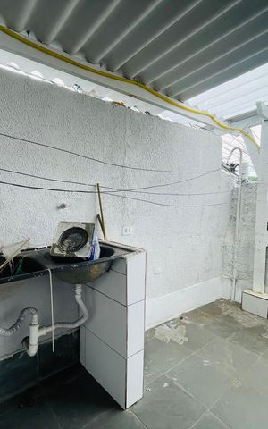Casa à venda com 220m², 7 quartos e 2 vagas Casa à venda com 220m², 7 quartos e 2 vagasÁrea de Serviço