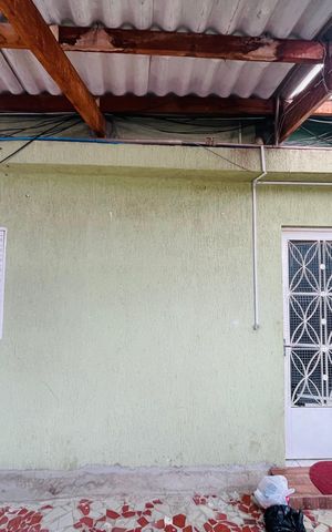 Casa à venda com 220m², 7 quartos e 2 vagas Casa à venda com 220m², 7 quartos e 2 vagasCasa 6