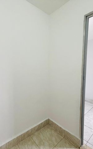 Casa à venda com 220m², 7 quartos e 2 vagas Casa à venda com 220m², 7 quartos e 2 vagasBanheiro 1