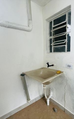Casa à venda com 220m², 7 quartos e 2 vagas Casa à venda com 220m², 7 quartos e 2 vagasÁrea de Serviço 2