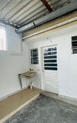 Casa à venda com 220m², 7 quartos e 2 vagas Casa à venda com 220m², 7 quartos e 2 vagasÁrea de Serviço 2