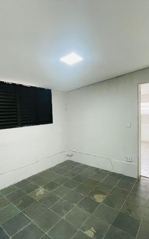 Casa à venda com 220m², 7 quartos e 2 vagas Casa à venda com 220m², 7 quartos e 2 vagasSala
