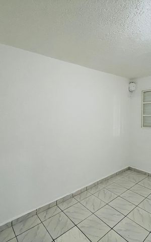 Casa à venda com 220m², 7 quartos e 2 vagas Casa à venda com 220m², 7 quartos e 2 vagasQuarto 3